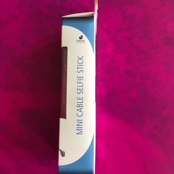 Mini Cable Selfie Stick - Picture 2 of 4